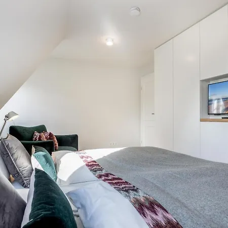 Semesterbostad Haus Nuudt *